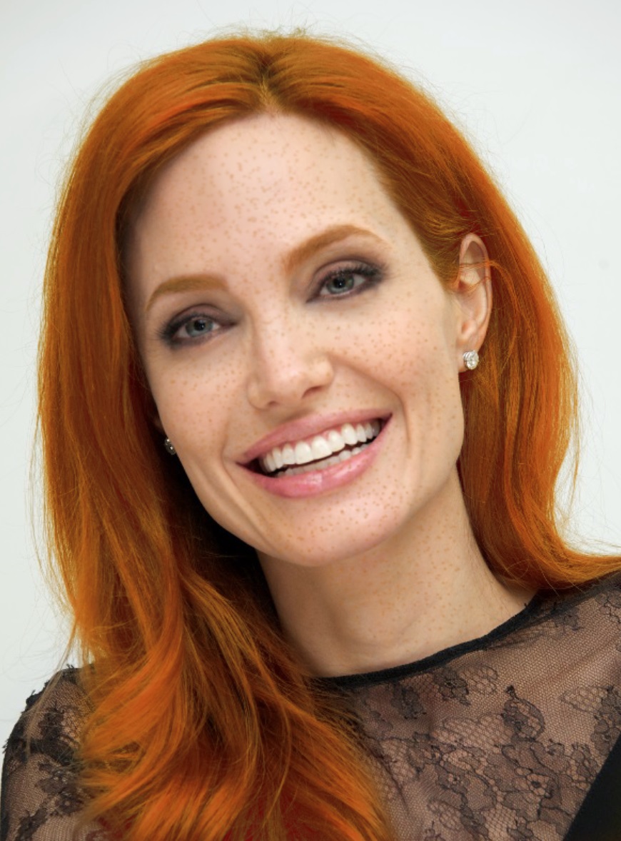 Angelina Jolie ruiva