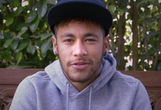 Neymar Jr. afirmou não haver espaço para discriminação dentro do campo